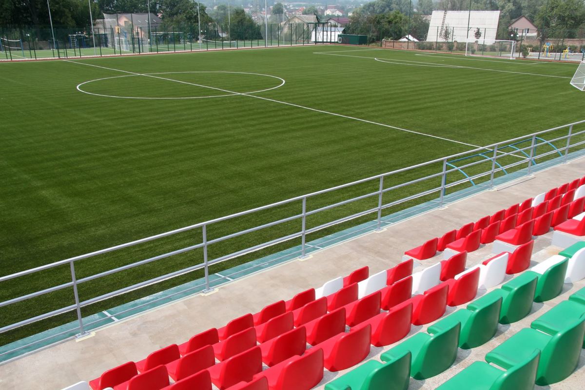 В Ірпені триває підготовка до відкриття Центрального міського стадіону “Чемпіон”