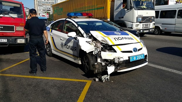 Патрульні поліцейські Києва розбили 68% службових автомобілів Toyota Prius
