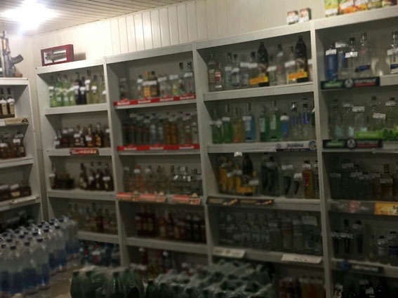 У Коцюбинському викрито підпільний цех з виробництва фальсифікованого алкоголю