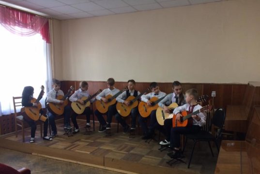 У Коцюбинському пройшов фестиваль “Мій острів — гітара”