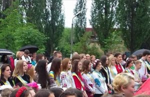 У гостомельських школах пролунав останній дзвоник