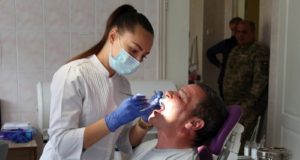 Нові зуби безкоштовно — для учасників бойових дій