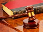 Понад 1100 українських посадовців “погоріли” на корупції