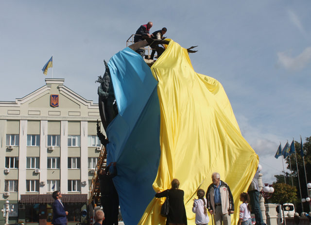 26-та річниця Незалежності в Ірпені: знакове розірвання прапора та байдужість чиновників до простих людей