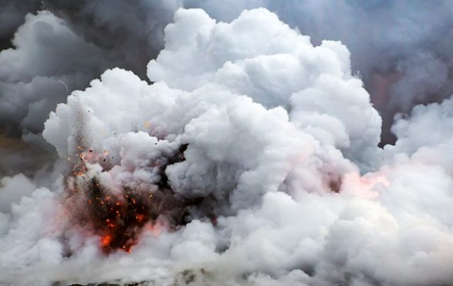 На Вінниччині вибухають артилерійські склади