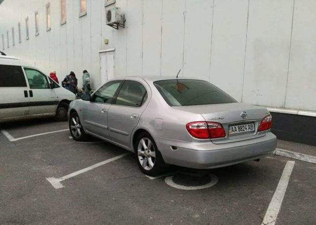 Збільшено штрафи за незаконне паркування на місцях для інвалідів