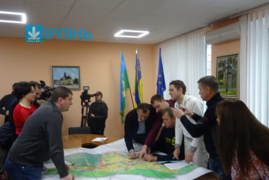 Забудова в ДСО: активісти та забудовник сіли за мерський стіл переговорів