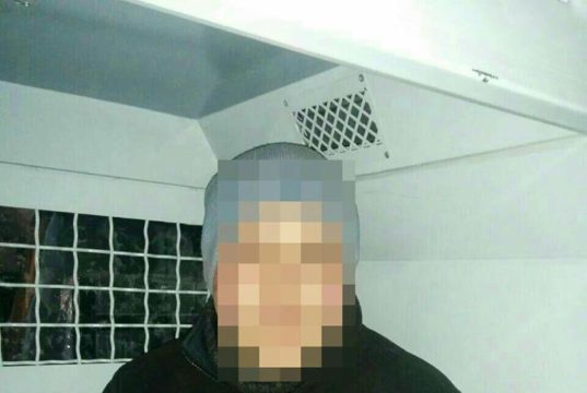 В Ірпені поліція затримала чоловіка, який прогулювався вулицею з мачете та наркотиками