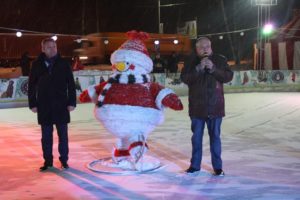 У Приірпінні на День Святого Миколая засяяли головні новорічні ялинки