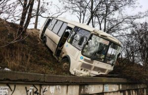 Коцюбинська маршрутка через ожеледицю потрапила в ДТП