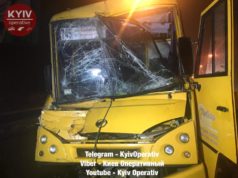 Маршрутний автобус №745, що курсує між Коцюбинським та Академмістечком, протаранив фуру