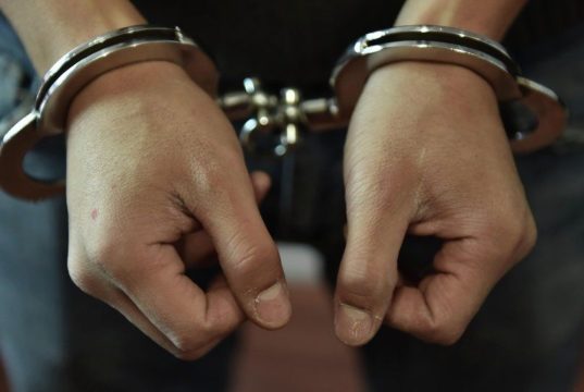 Рецидивістові, який побив та пограбував жінку в її помешканні, загрожує 12 років позбавлення волі