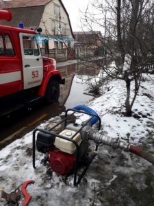 У Гостомелі на Рекунова вкотре відкачували воду