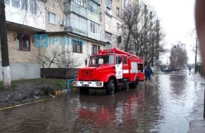 У Гостомелі на Рекунова знову вкотре відкачували воду