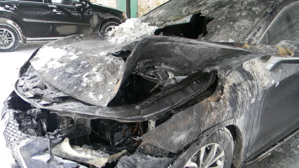 В Ірпені ліквідували пожежу приватного автомобіля