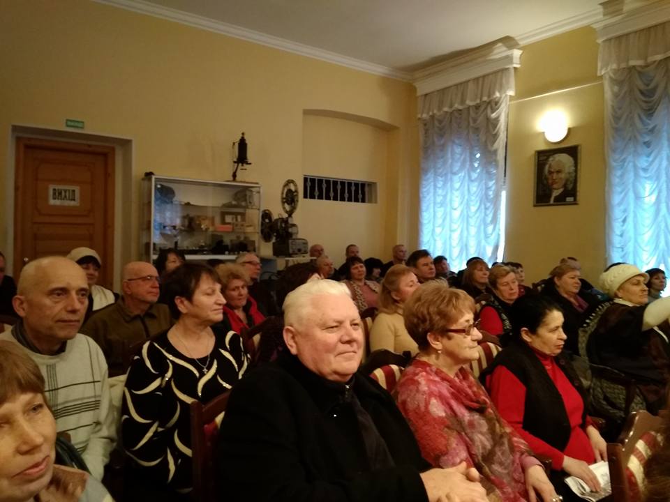 Артисти Національної філармонії України привітали жінок Приірпіння зі святом