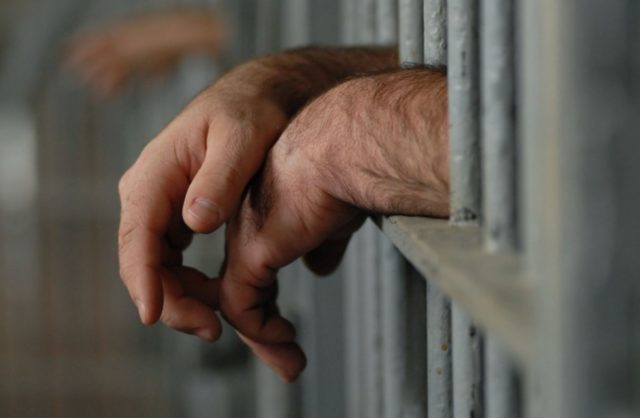 Після прокурорської перевірки у Бучанській виправній колонії із дисциплінарного ізолятора звільнено чотирьох засуджених