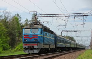 Укрзалізниця призначила 7 додаткових поїздів на травневі свята
