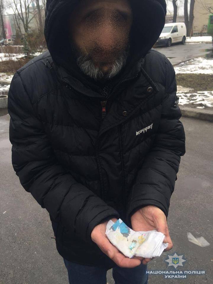 Поліція затримала у Коцюбинському мігранта з метадоном