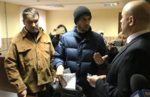 Приірпінці Микола Єременко та Євген Мельничук, яких обвинувачують у вимаганні хабара, спізнилися на суд