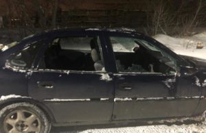 Напад на журналістів “Стоп корупції” у Києві: знімальну групу, яка фіксувала розкрадання піску, побили та пограбували