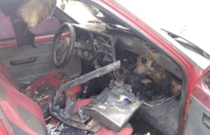 У Гостомелі горів автомобіль: вогонь охопив передню частину його салону та моторний відсік