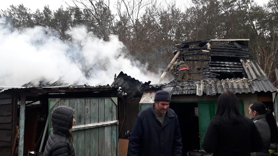 У Коцюбинському горіла господарча будівля — пошкоджені покрівля та перекриття, знищені речі