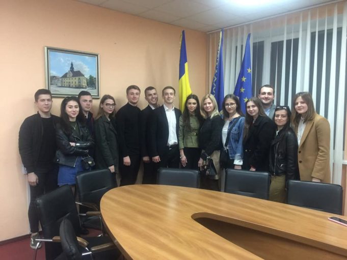 Контроль — під контролем: Ірпінську молодіжну громадську раду очолила працівниця виконкому Контроль — під контролем: Ірпінську молодіжну громадську раду очолила працівниця виконкому