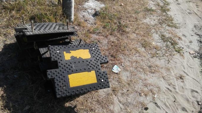 В Романівці демонтують “лежачих поліцейських”