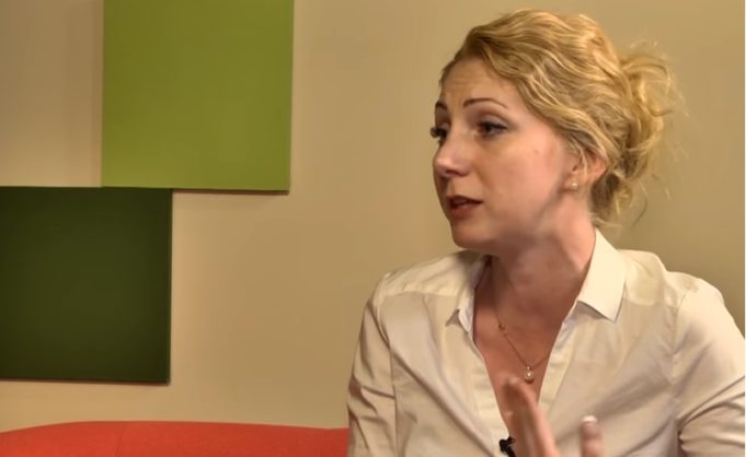 Номінування “благодійниці” Попсуй на волонтерську премію: організаторів звинувачують в нечесності