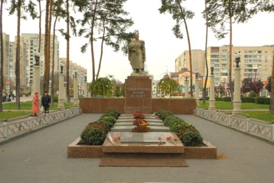 Сторінки мужності: пам’ятні заходи в Ірпені з нагоди 75-річчя визволення України від фашистських загарбників