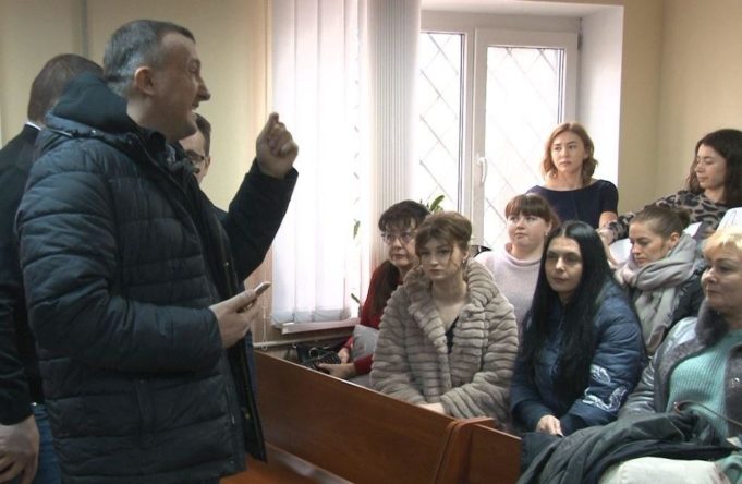 Судний день для «бойкотунів» ірпінські лялькарі намагалися перетворити на балаган
