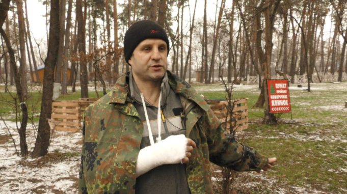 Захисники чи бандформування: в Ірпені мунвартівці зламали руку учаснику АТО Узурпація влади: «розлучення» Гостомеля з Ірпенем вилилося у грандіозний скандал