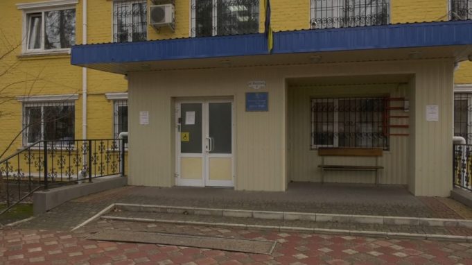 Звинувачують механіка: у суді розглядали інцидент з ірпінською школяркою, яка випала з маршрутки Звинувачують механіка: у суді розглядали інцидент з ірпінською школяркою, яка випала з маршрутки