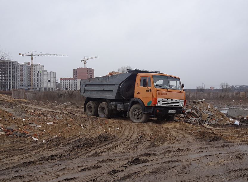 Будівництво «нової заплавної школи» – піар-акція карплюківської команди до виборів?