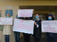 Висотка – посеред приватного сектора: в Ірпені громада протестує проти незаконної забудови депутата