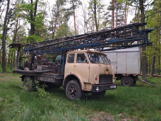 «Провісники» будівельного Апокаліпсису в «Мужеловському»: в Ірпені громада не дозволяє бурити незаконні свердловини в зеленій зоні