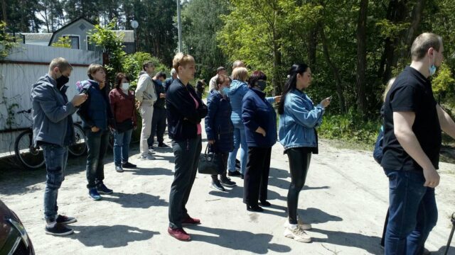 В Ірпені нищать санітарну зону залізниці та підприємства, а влада про заплановану забудову начебто не знає