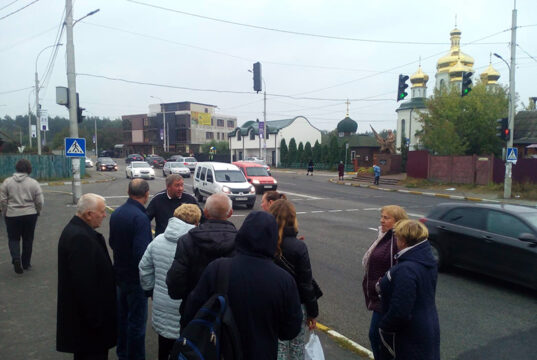 Заганяють під землю: протест громади Романівки проти переходу на «кривавій трасі»