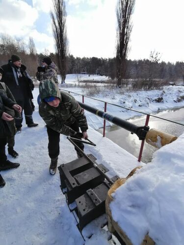 Запобігти екологічній катастрофі в Ірпені: на шлюзі річки відновили зимовий рівень води