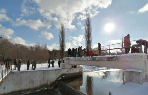 Запобігти екологічній катастрофі в Ірпені: на шлюзі річки відновили зимовий рівень води