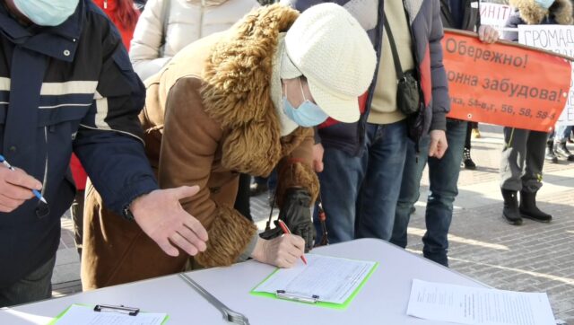 Мітинг громади в Ірпені: вимоги – скасувати фейковий Генплан та усунути головного архітектора Сапона