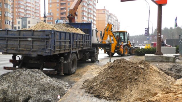 Кафе-зупинка в Ірпені поблизу парку «Центральний»: місцева влада розпоряджається державною землею?